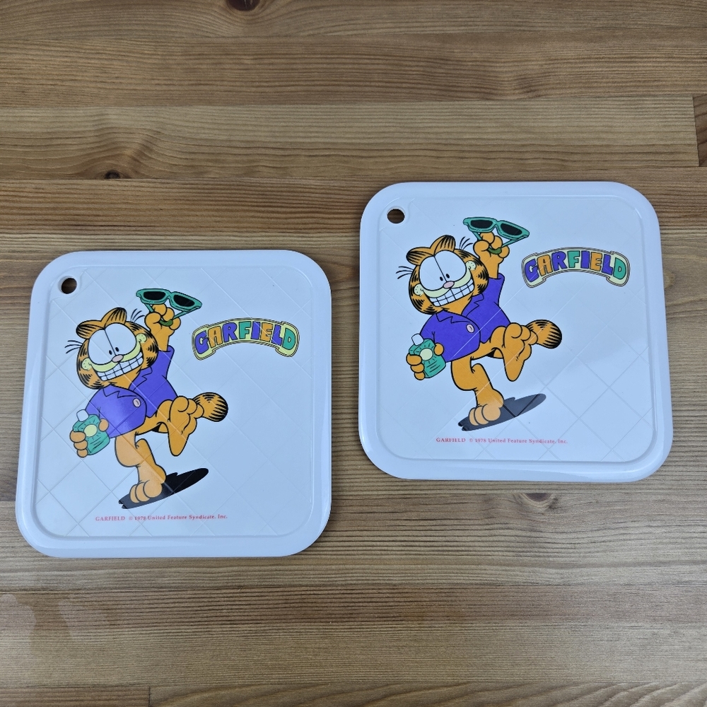 VTG Garfield Melamine Trivet Plates  1978 Lot of 2 VTG